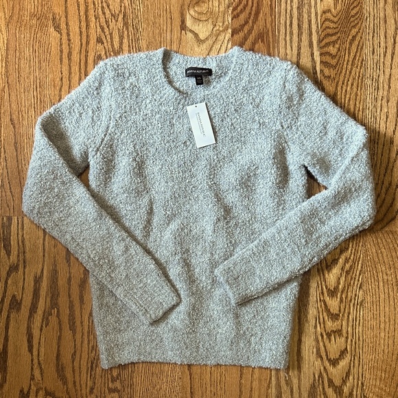 Banana Republic Soft Heather Gray Sweater - Picture 1 of 3